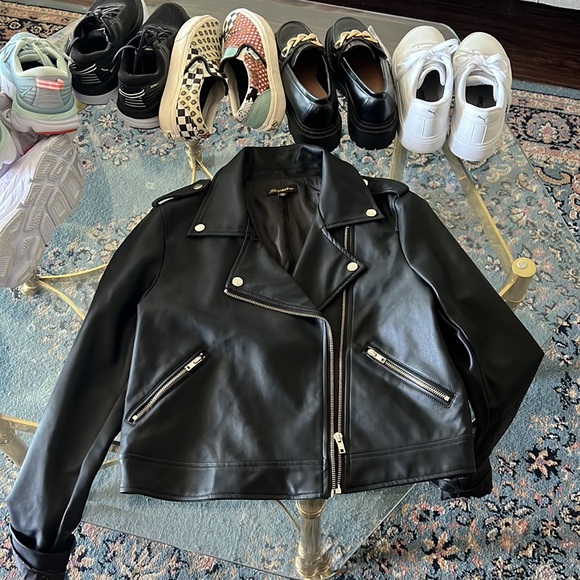 Leather jacket - Picture 3 of 3